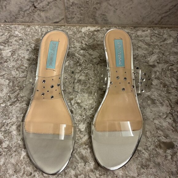 Betsey Johnson Women’s Wedge Sandal - Picture 1 of 8